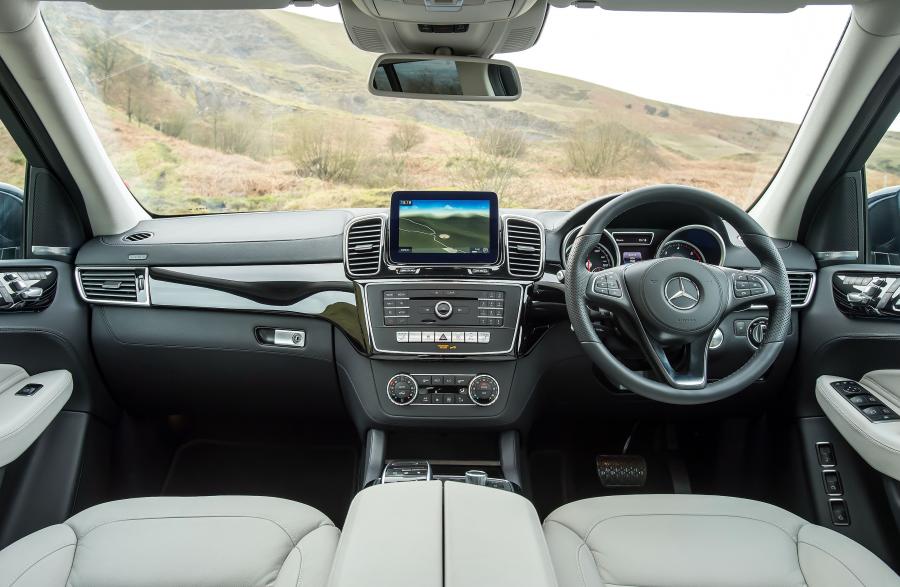 Mercedes-Benz GLS350d 4Matic AMG Line 2016 года  (UK) (фото 28 из 28)